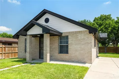 305 E 2nd St, Mission, TX 78572