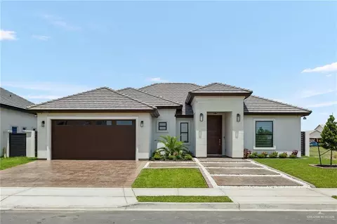 1616 S Queen St, Edinburg, TX 78539