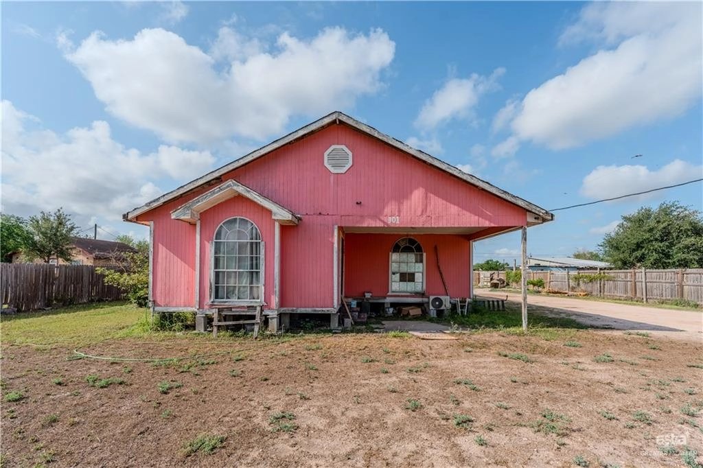 301 Verde Cir  