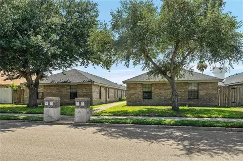 1007 1009 Stonehaven Blvd, Edinburg, TX 78539