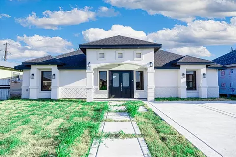 213 E Irvine Ave, Alamo, TX 78516