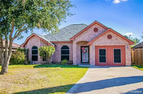 812 N 8th St, Alamo, TX 78516