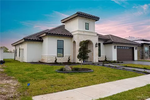 1805 S Queen St, Edinburg, TX 78539