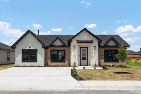 809 Hawk St, Alamo, TX 78516
