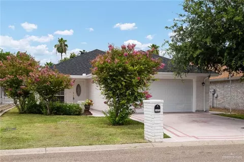 1422 E 1st St, Mission, TX 78572