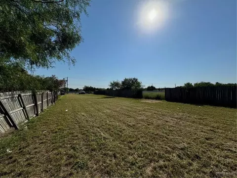 100 W Dicker Dr, Pharr, TX 78577 photo 3