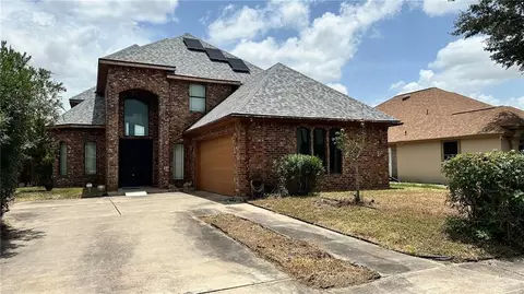 310 Grovewood Ave, Mission, TX 78572
