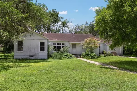 1021 W De Soto Ave, Alamo, TX 78516