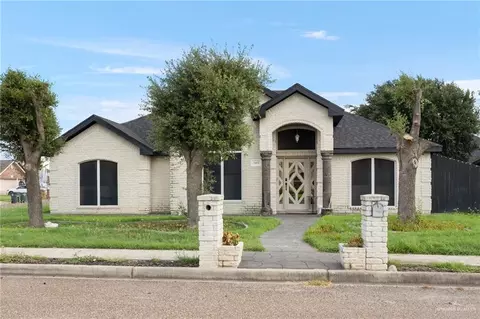 2002 W 42nd St, Mission, TX 78573