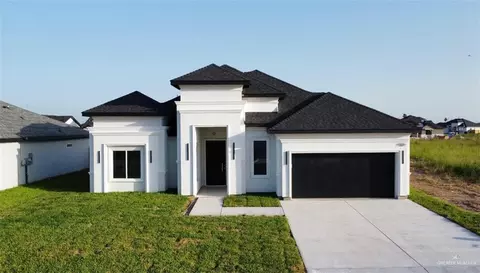 323 Brooks Cir N, La Feria, TX 78559
