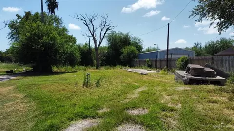 725 S Midway Rd, Weslaco, TX 78596