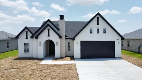 205 Brooks Cir N, La Feria, TX 78559