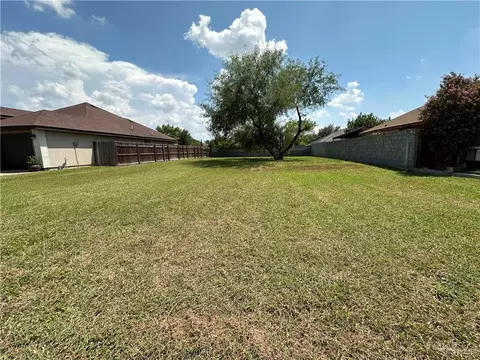 1005 W Dove Ave, Pharr, TX 78577