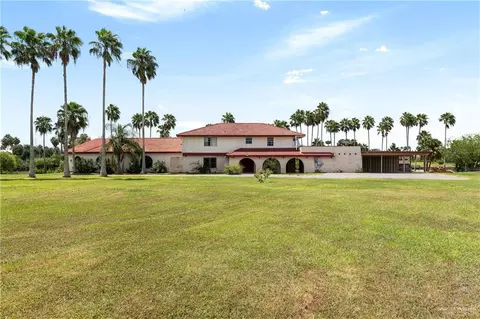104 N San Roman Rd, Bayview, TX 78566