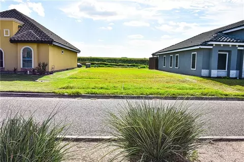 3822 Santo Cielo St, Weslaco, TX 78596