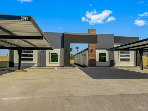 611 Buccaneer Dr, Hidalgo, TX 78557