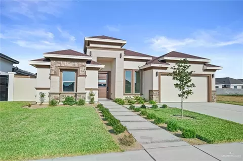 916 N Brushfield Ave, Edinburg, TX 78541