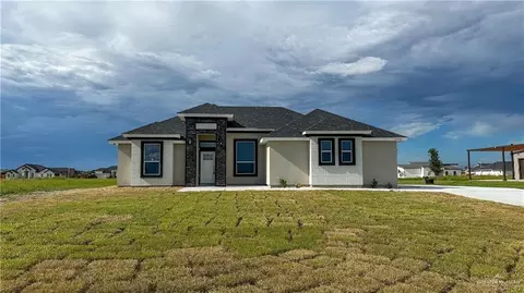 2700 Kingdom Dr, Weslaco, TX 78599