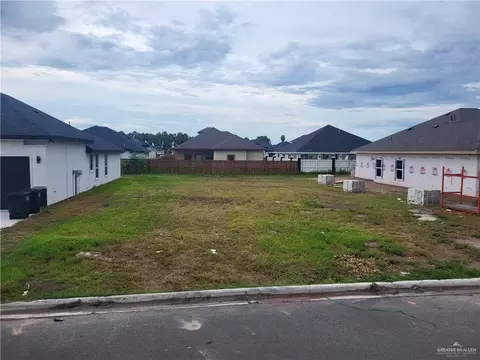 3105 E Rabbit Run Ave, Alton, TX 78574