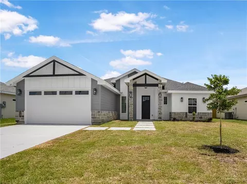 105 Brooks Cir N, La Feria, TX 78559