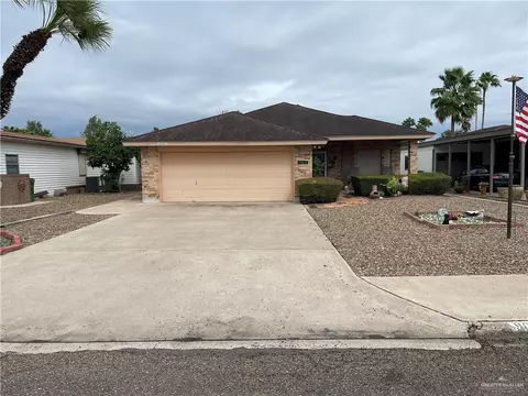 908 Santa Anna Dr, Alamo, TX 78516