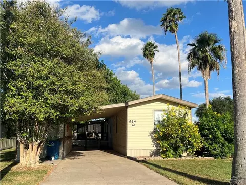 924 Citrus Dr, Alamo, TX 78516