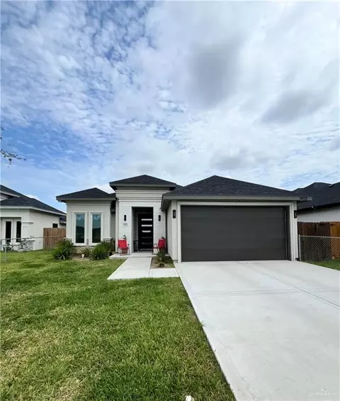 1405 W Dawes Ave W, Alton, TX 78573