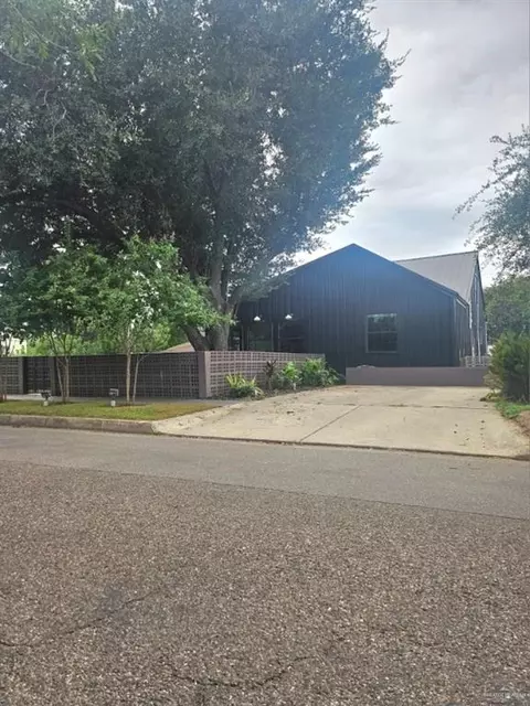 1317 N Saint Marie Ave, Mission, TX 78572
