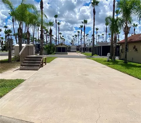 2176 Cordoba W, Mercedes, TX 78570