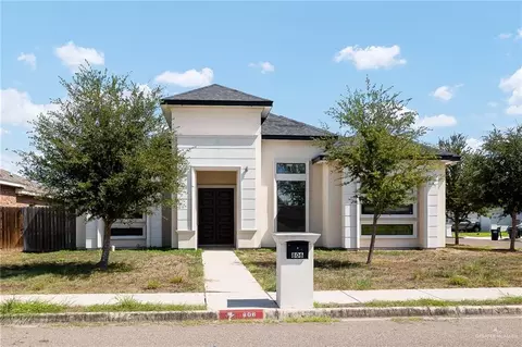 806 N Bluebonnet St, Alton, TX 78573