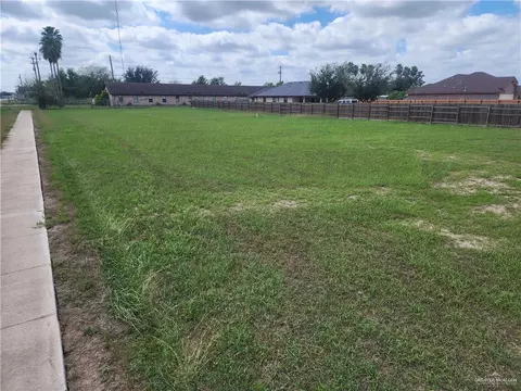 5220 Mariposa St, Edinburg, TX 78542