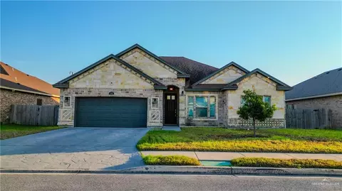 302 Los Laureles Dr, San Juan, TX 78589
