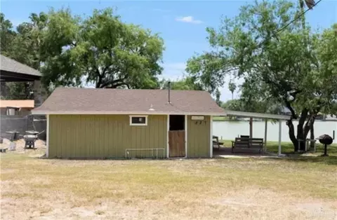 827 E Kika De La Garza Blvd, La Joya, TX 78560