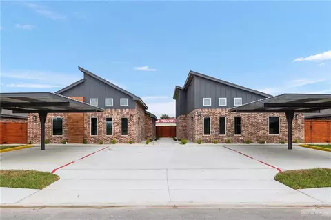904 W 8th St, Mission, TX 78572