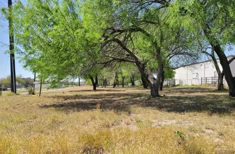 424 S 33rd St, Mcallen, TX 78504