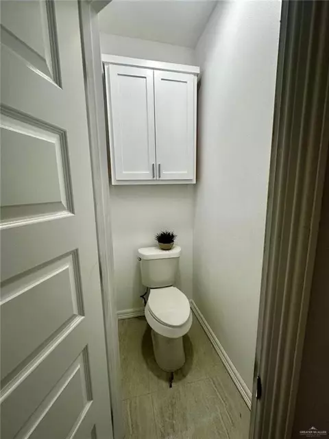 Bath - 403 S 12th St, Alamo, TX 78516 photo 2 of 3