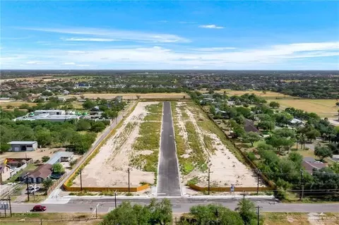 1317 S Michigan St, Alton, TX 78573
