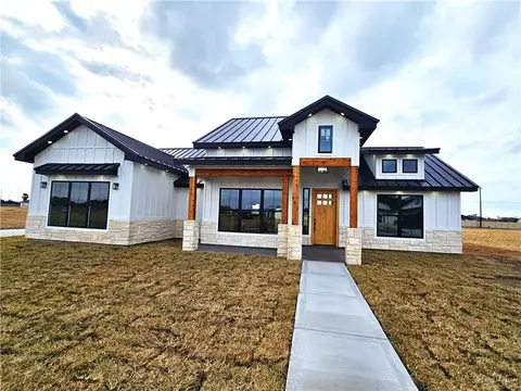 5451 Aaron Ln, Weslaco, TX 78599