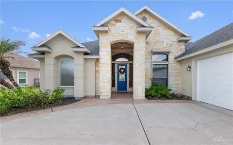104 Golf House Rd, Laguna Vista, TX 78578