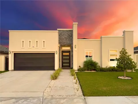 1912 Trophy Dr, Edinburg, TX 78542