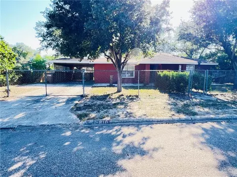 810 Esperanza St, Edinburg, TX 78542