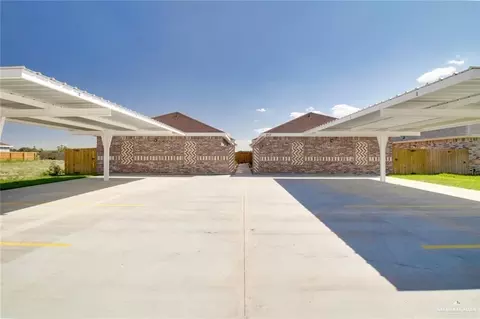 808 W Sunset Valley St, Alton, TX 78573