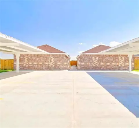 804 W Sunset Valley St, Alton, TX 78573