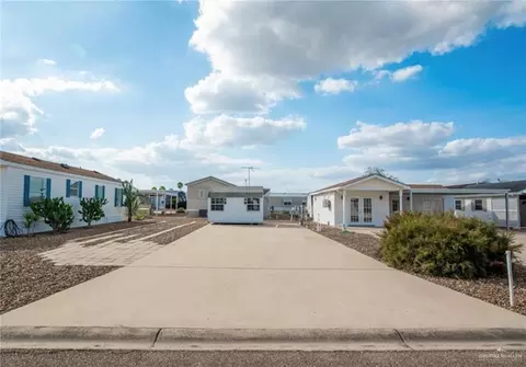 2413 Double Eagle Dr, Mission, TX 78572