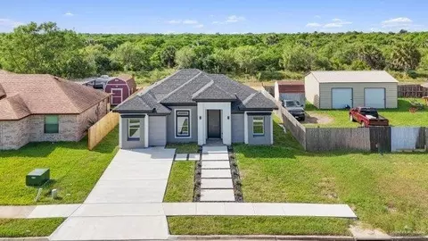 7732 Palm Grove Dr, Brownsville, TX 78521