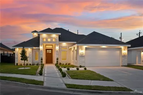 1725 E Pinnacle St, Edinburg, TX 78542