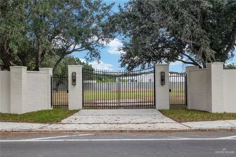 705 S 1st St, Mcallen, TX 78501