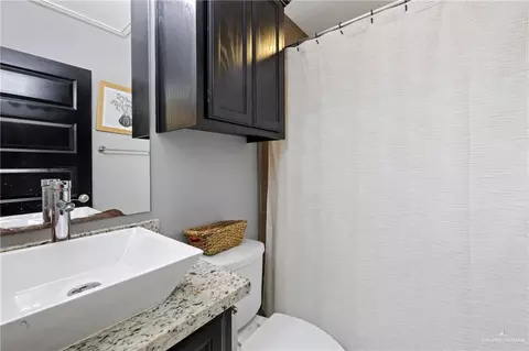 Bath - 507 Crystal Dr, Pharr, TX 78577 photo 1 of 2