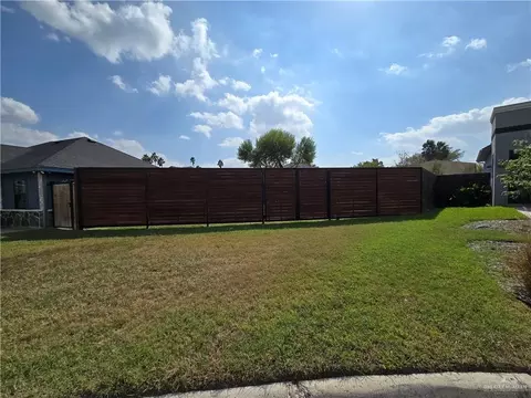 204 E Constellation Dr E, Pharr, TX 78577