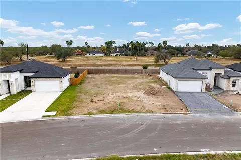 807 La Laguna Rd, Mission, TX 78572